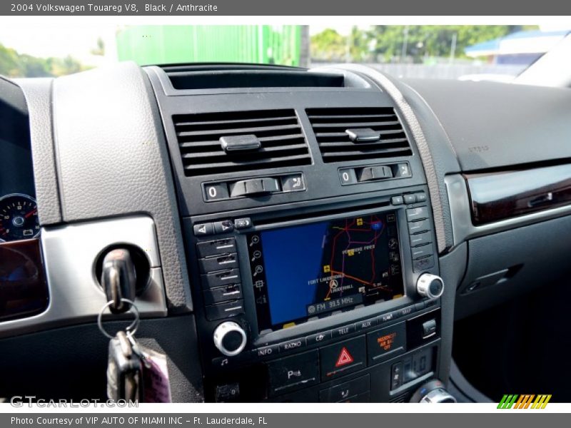Black / Anthracite 2004 Volkswagen Touareg V8