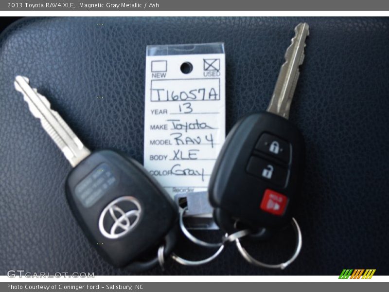 Magnetic Gray Metallic / Ash 2013 Toyota RAV4 XLE