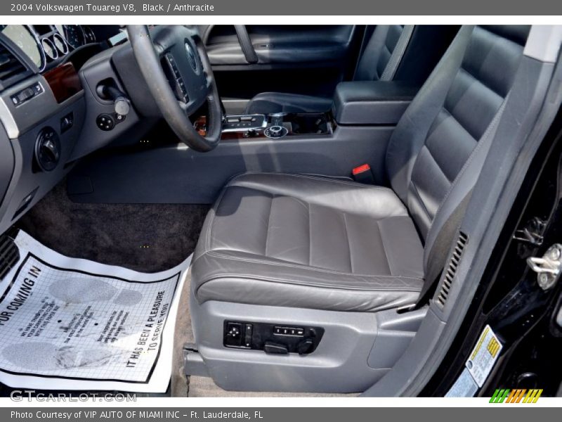 Black / Anthracite 2004 Volkswagen Touareg V8