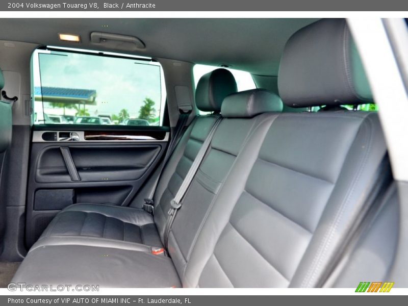 Black / Anthracite 2004 Volkswagen Touareg V8