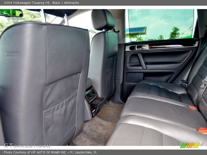 Black / Anthracite 2004 Volkswagen Touareg V8