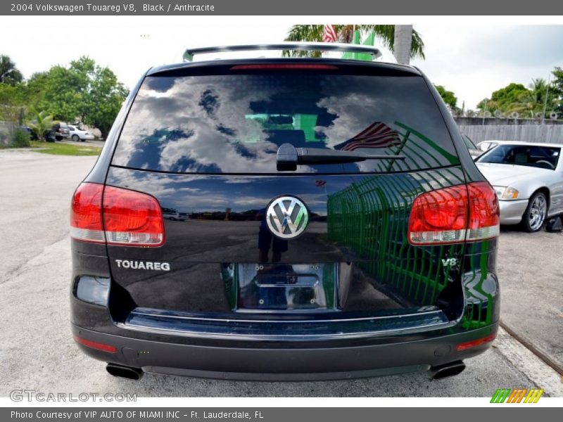Black / Anthracite 2004 Volkswagen Touareg V8