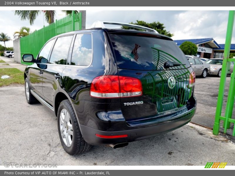 Black / Anthracite 2004 Volkswagen Touareg V8