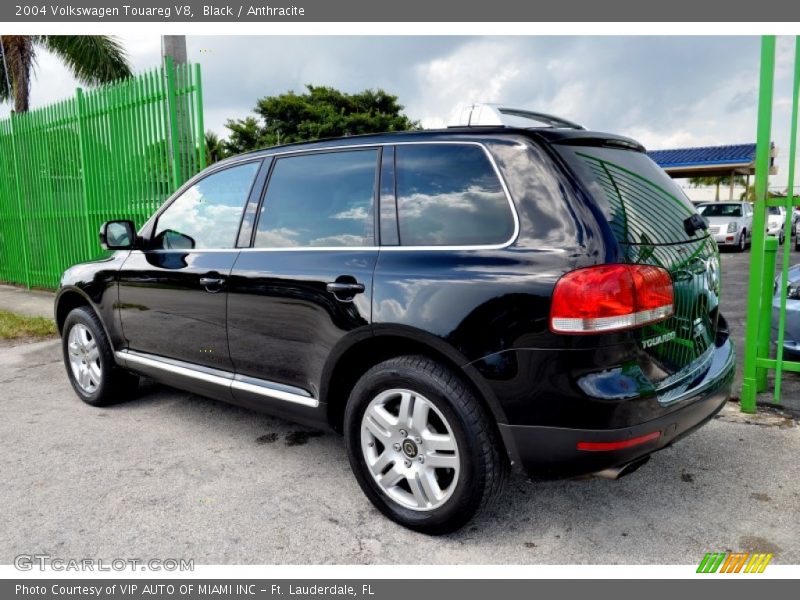 Black / Anthracite 2004 Volkswagen Touareg V8