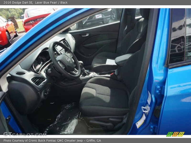 Laser Blue Pearl / Black 2016 Dodge Dart SE