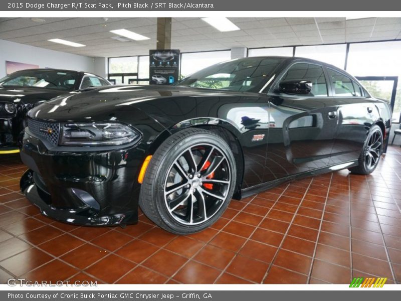 Front 3/4 View of 2015 Charger R/T Scat Pack