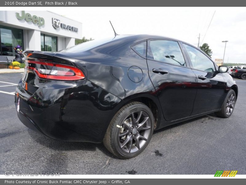 Pitch Black / Black 2016 Dodge Dart SE