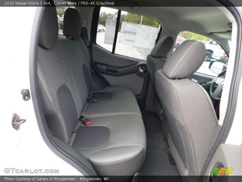 Glacier White / PRO-4X Gray/Steel 2015 Nissan Xterra S 4x4