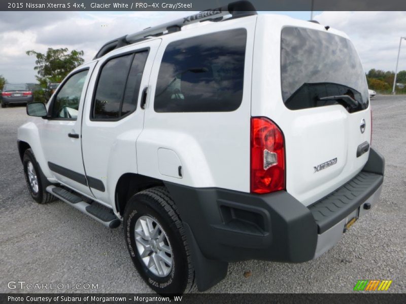 Glacier White / PRO-4X Gray/Steel 2015 Nissan Xterra S 4x4