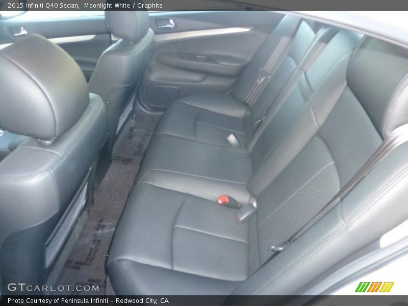 Moonlight White / Graphite 2015 Infiniti Q40 Sedan