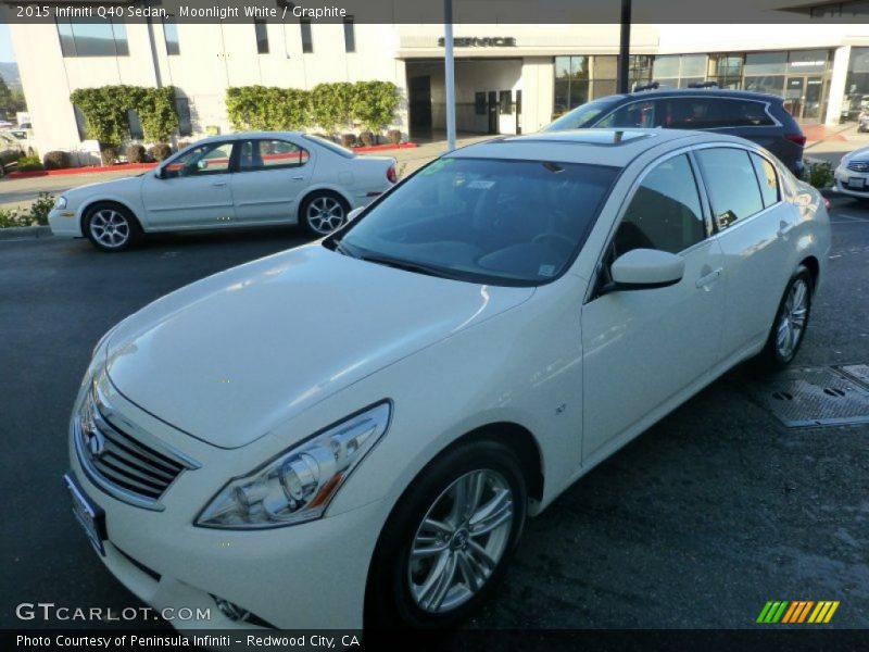 Moonlight White / Graphite 2015 Infiniti Q40 Sedan