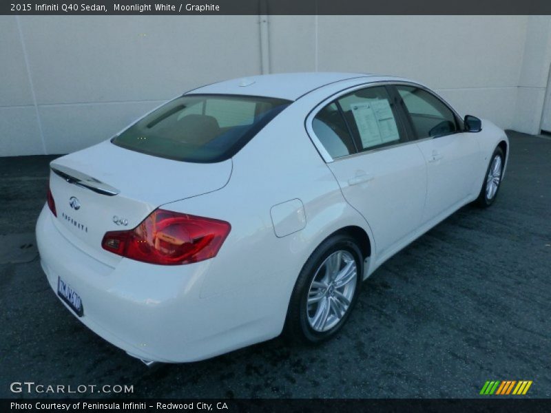 Moonlight White / Graphite 2015 Infiniti Q40 Sedan