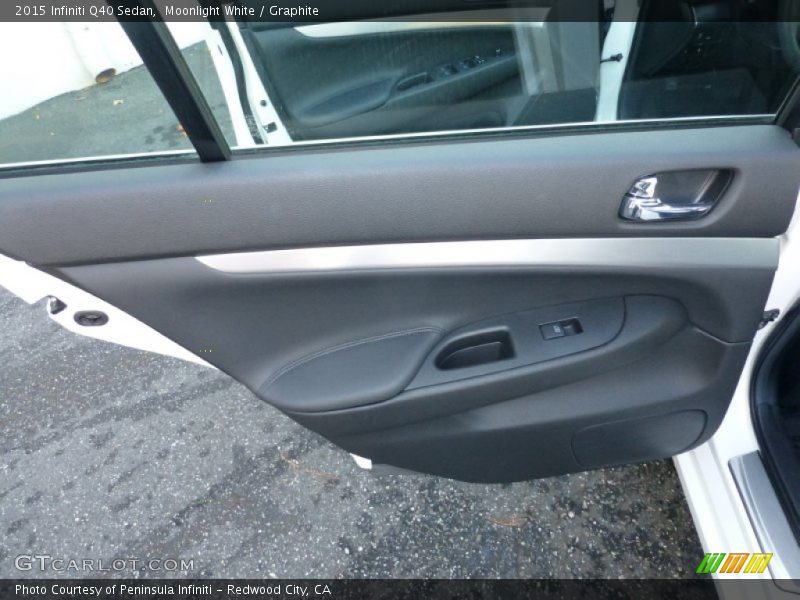 Moonlight White / Graphite 2015 Infiniti Q40 Sedan