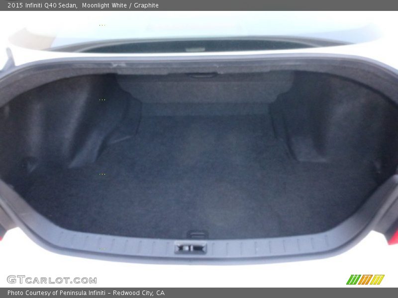 Moonlight White / Graphite 2015 Infiniti Q40 Sedan