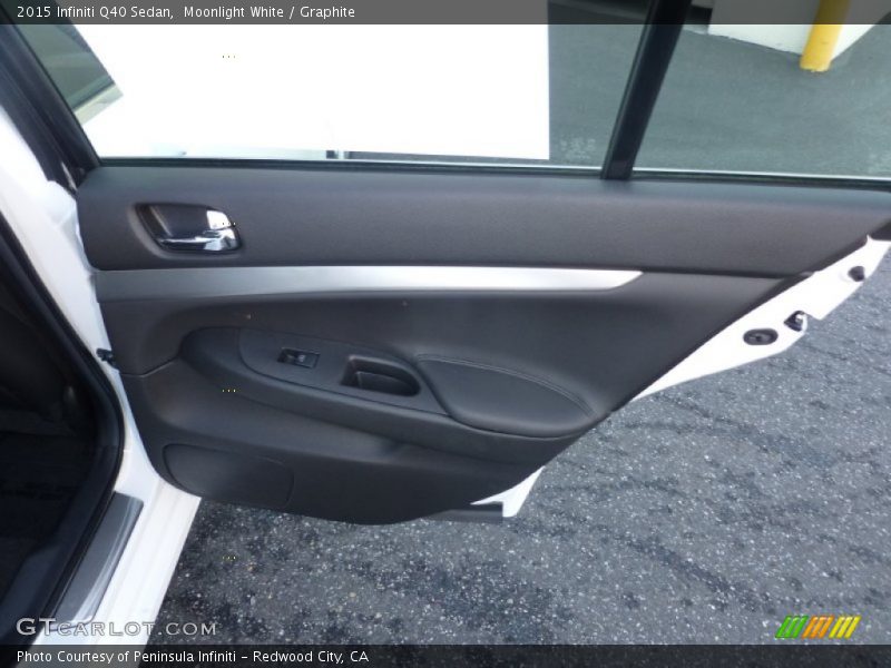 Moonlight White / Graphite 2015 Infiniti Q40 Sedan