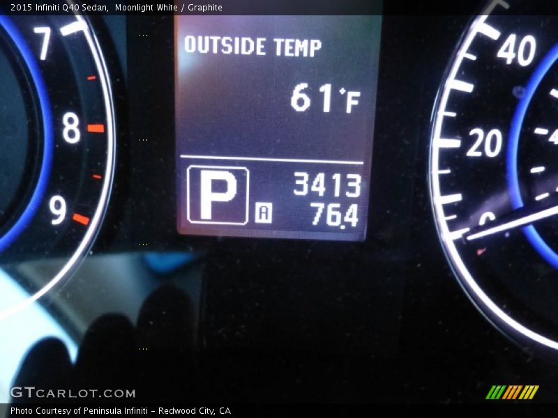 Moonlight White / Graphite 2015 Infiniti Q40 Sedan