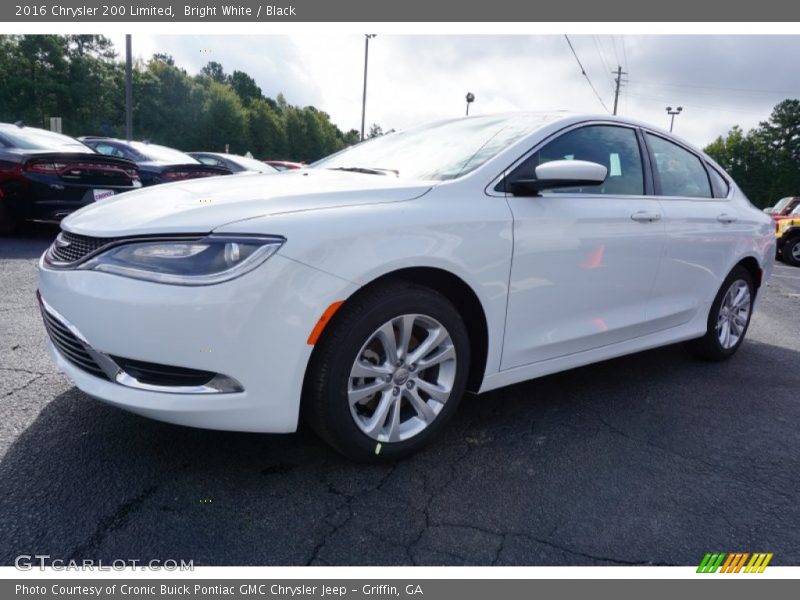 Bright White / Black 2016 Chrysler 200 Limited