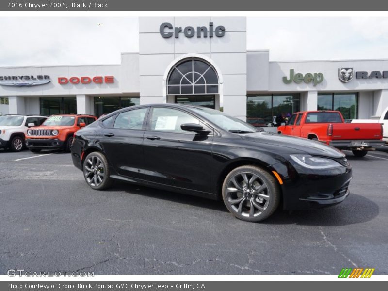 Black / Black 2016 Chrysler 200 S