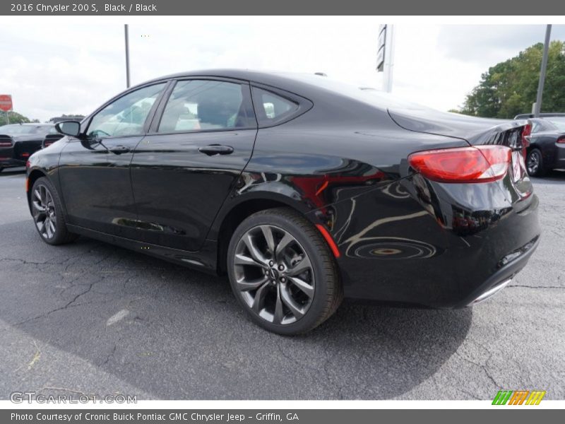 Black / Black 2016 Chrysler 200 S