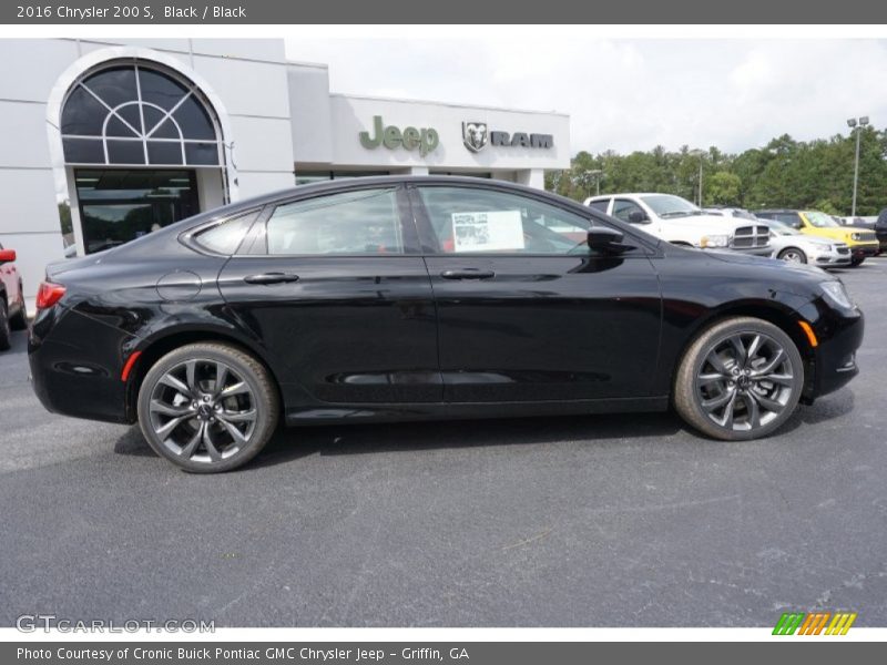Black / Black 2016 Chrysler 200 S