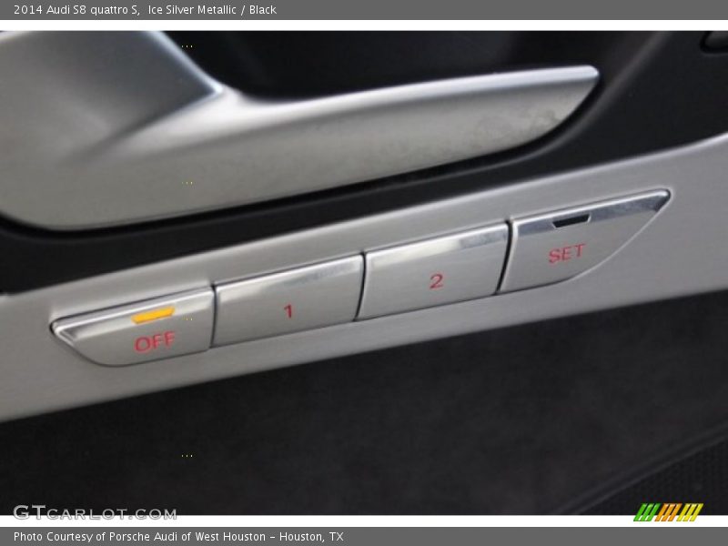 Ice Silver Metallic / Black 2014 Audi S8 quattro S