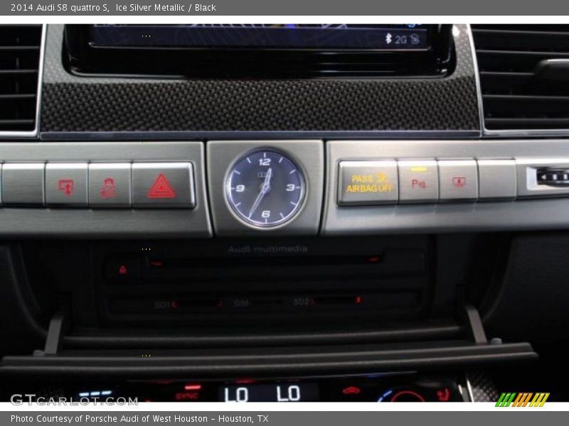 Ice Silver Metallic / Black 2014 Audi S8 quattro S