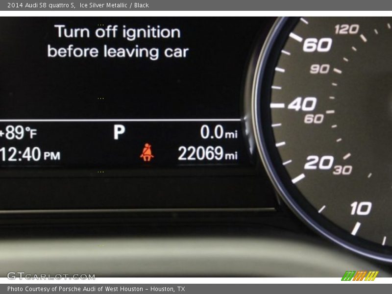 Ice Silver Metallic / Black 2014 Audi S8 quattro S