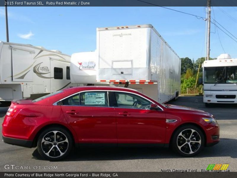 Ruby Red Metallic / Dune 2015 Ford Taurus SEL