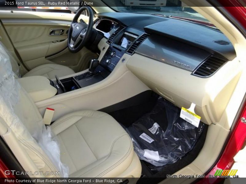 Ruby Red Metallic / Dune 2015 Ford Taurus SEL