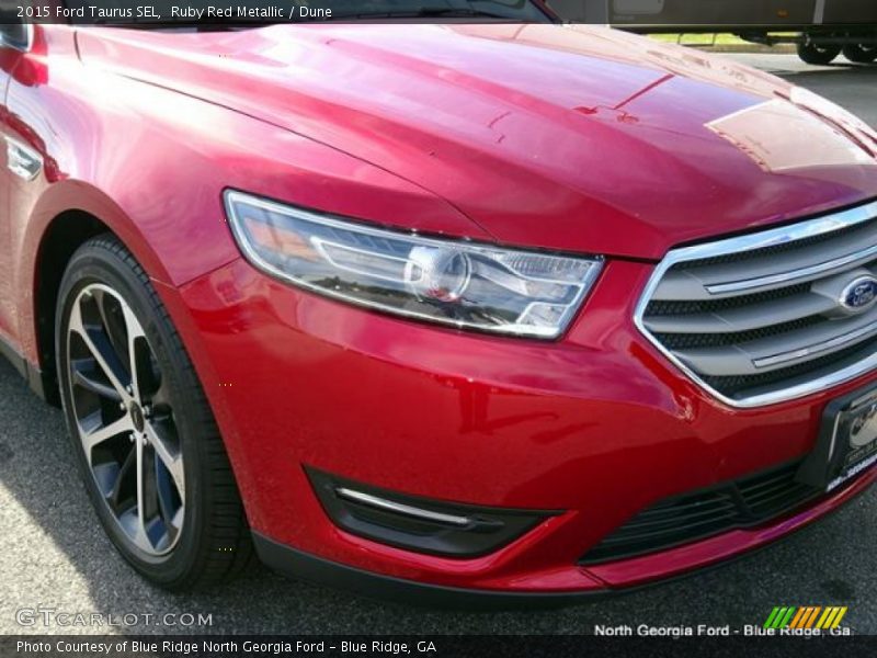Ruby Red Metallic / Dune 2015 Ford Taurus SEL