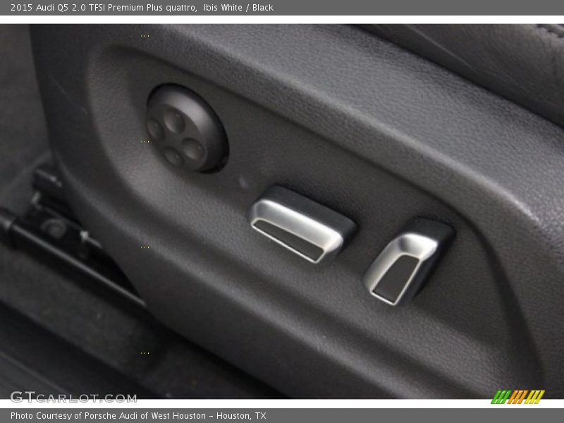 Ibis White / Black 2015 Audi Q5 2.0 TFSI Premium Plus quattro