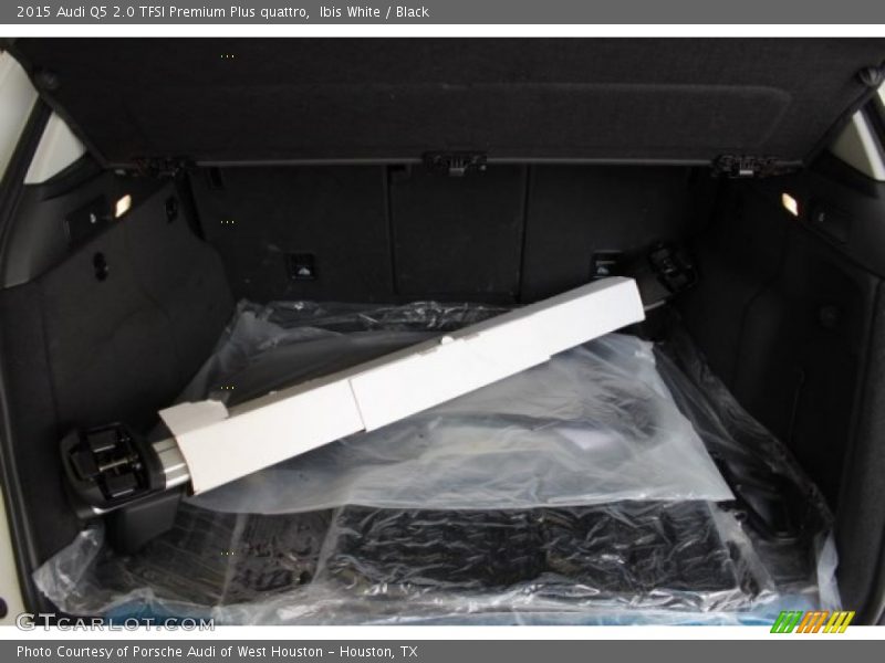 Ibis White / Black 2015 Audi Q5 2.0 TFSI Premium Plus quattro