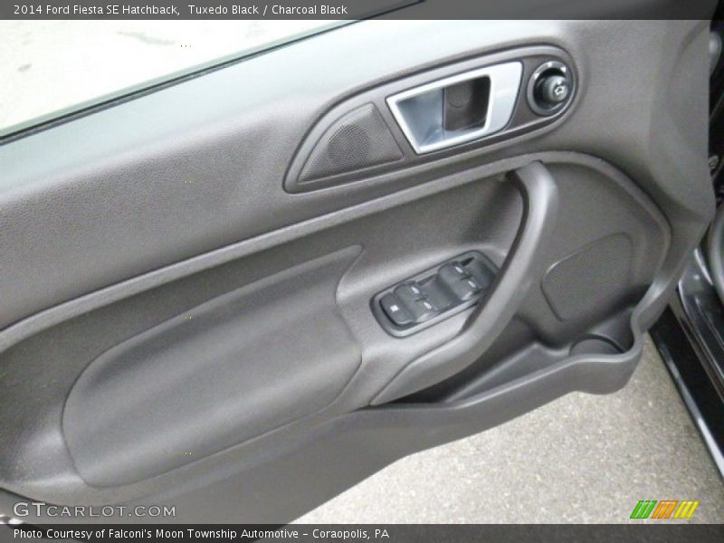 Tuxedo Black / Charcoal Black 2014 Ford Fiesta SE Hatchback