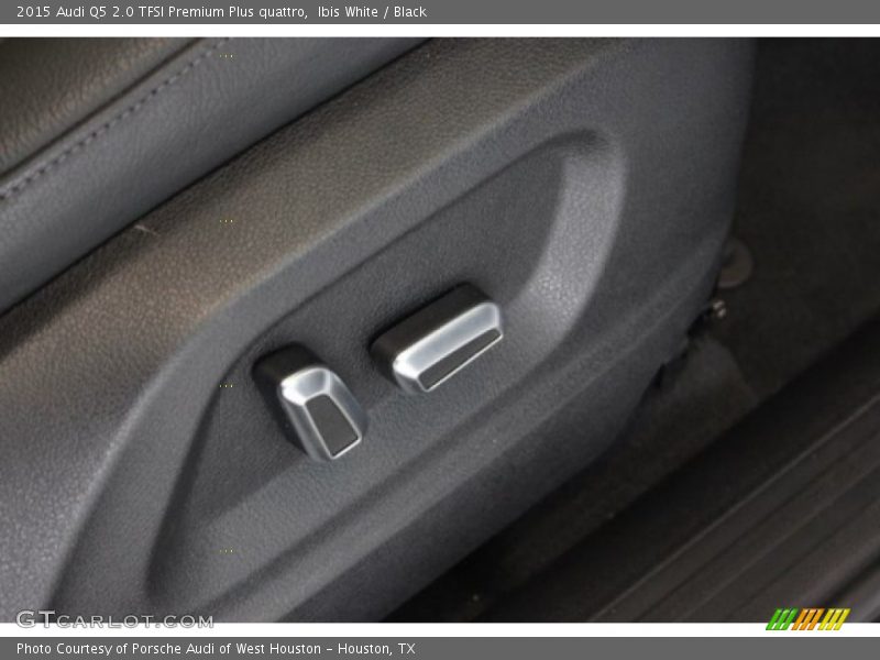 Ibis White / Black 2015 Audi Q5 2.0 TFSI Premium Plus quattro