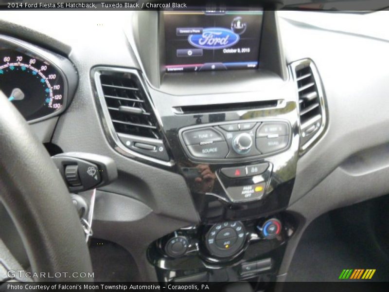 Tuxedo Black / Charcoal Black 2014 Ford Fiesta SE Hatchback