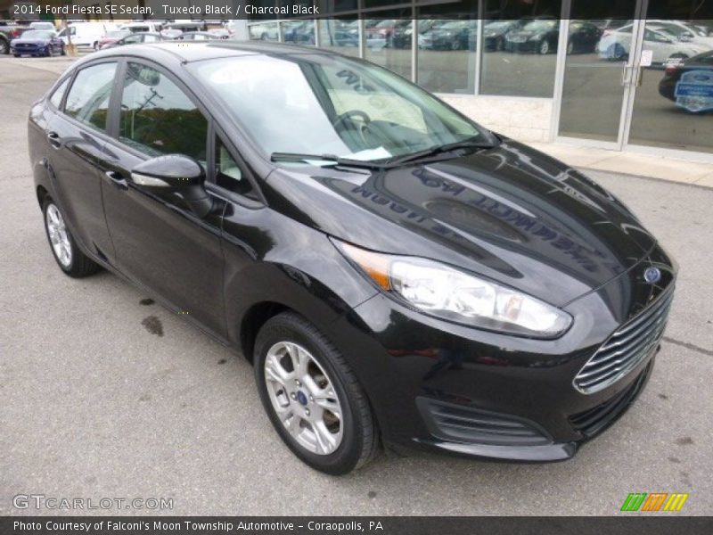 Tuxedo Black / Charcoal Black 2014 Ford Fiesta SE Sedan