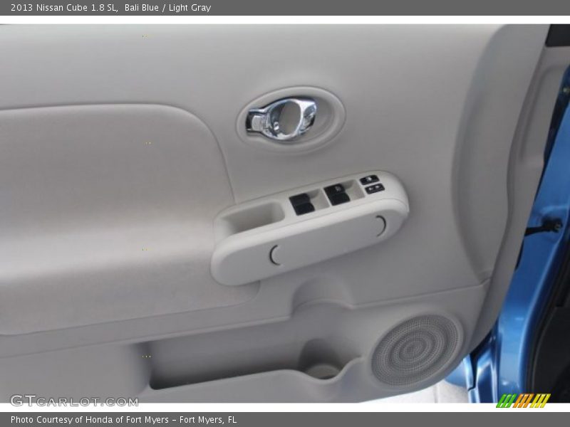 Bali Blue / Light Gray 2013 Nissan Cube 1.8 SL