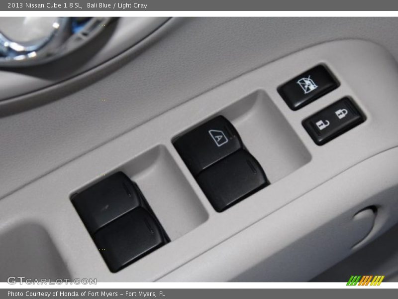 Bali Blue / Light Gray 2013 Nissan Cube 1.8 SL