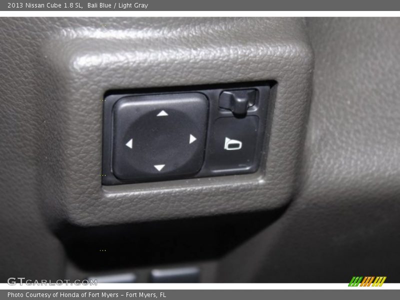 Bali Blue / Light Gray 2013 Nissan Cube 1.8 SL