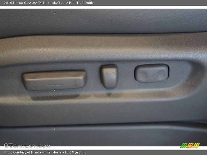 Smoky Topaz Metallic / Truffle 2016 Honda Odyssey EX-L