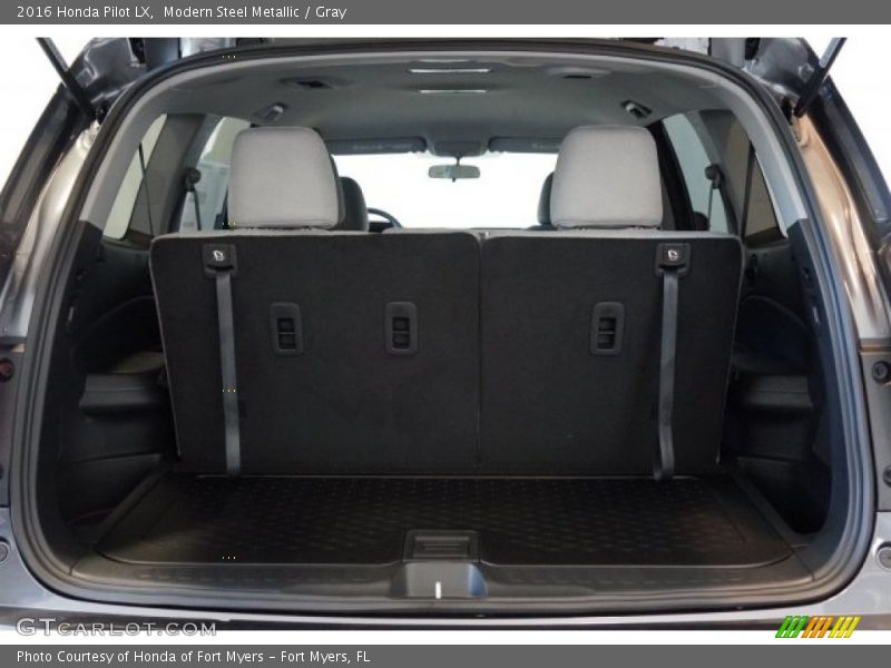 Modern Steel Metallic / Gray 2016 Honda Pilot LX