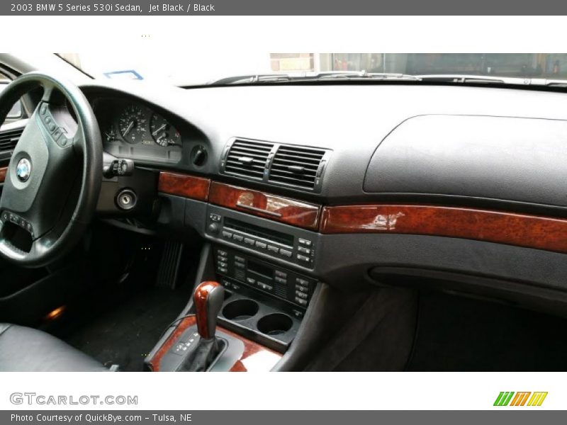 Dashboard of 2003 5 Series 530i Sedan