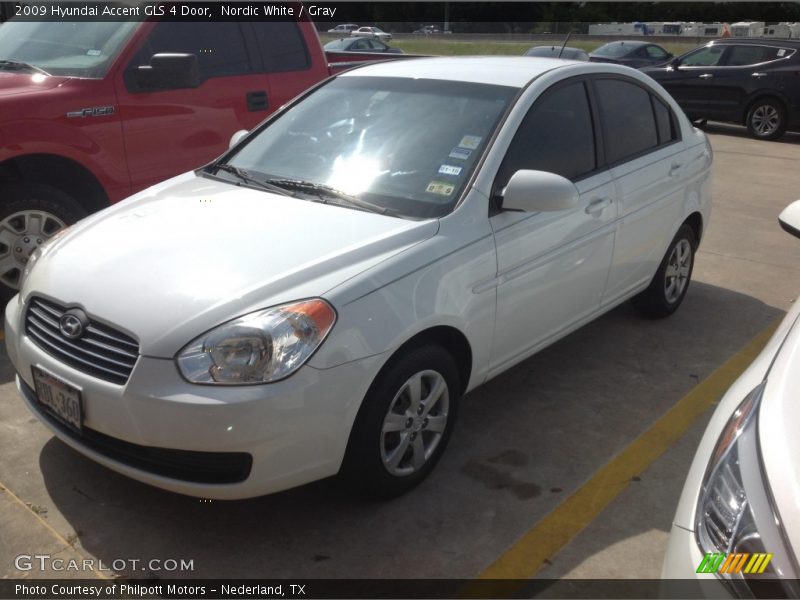 Nordic White / Gray 2009 Hyundai Accent GLS 4 Door