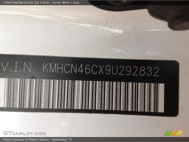 Nordic White / Gray 2009 Hyundai Accent GLS 4 Door