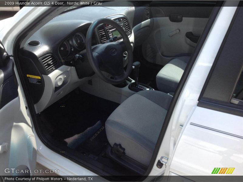 Nordic White / Gray 2009 Hyundai Accent GLS 4 Door