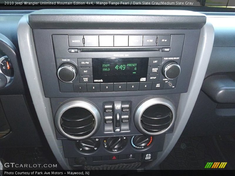 Controls of 2010 Wrangler Unlimited Mountain Edition 4x4