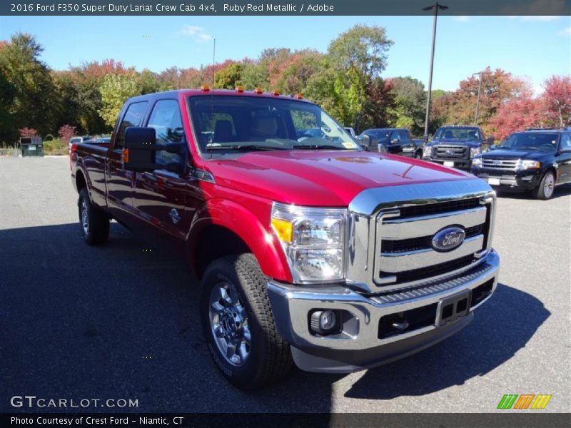 Front 3/4 View of 2016 F350 Super Duty Lariat Crew Cab 4x4