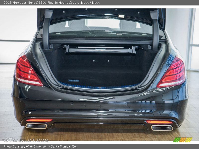  2015 S 550e Plug-In Hybrid Sedan Trunk