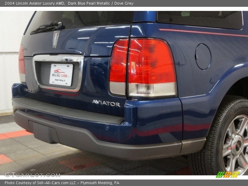 Dark Blue Pearl Metallic / Dove Grey 2004 Lincoln Aviator Luxury AWD