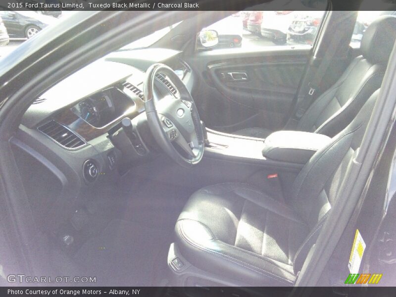 Tuxedo Black Metallic / Charcoal Black 2015 Ford Taurus Limited